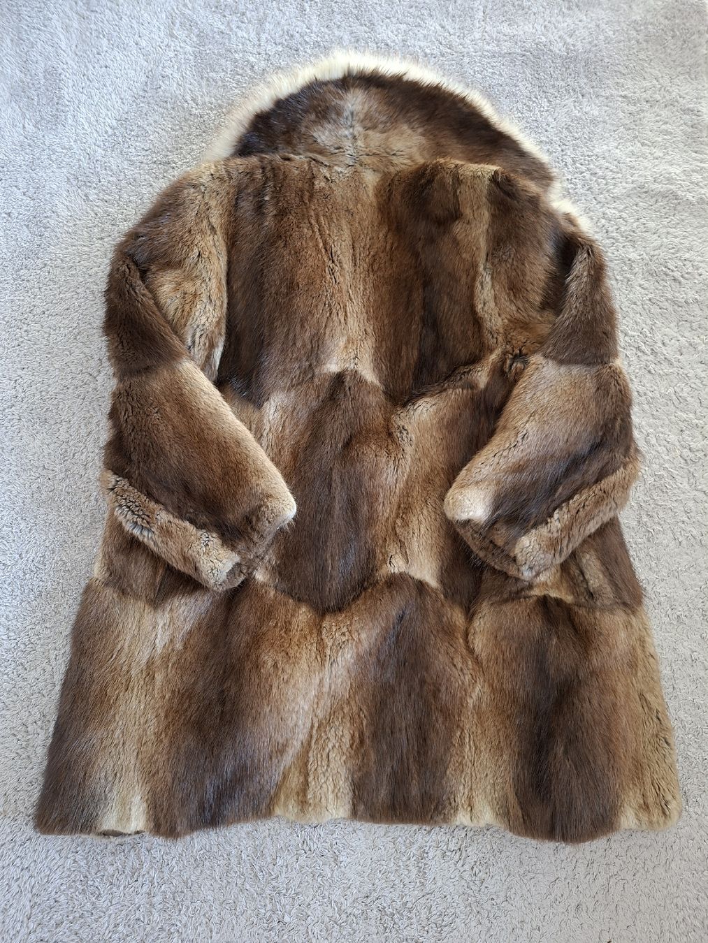 Cappotti: Manteau en fourrure véritable, col clair, brun – Usato da Renens VD venduto da ser_j2fn 7