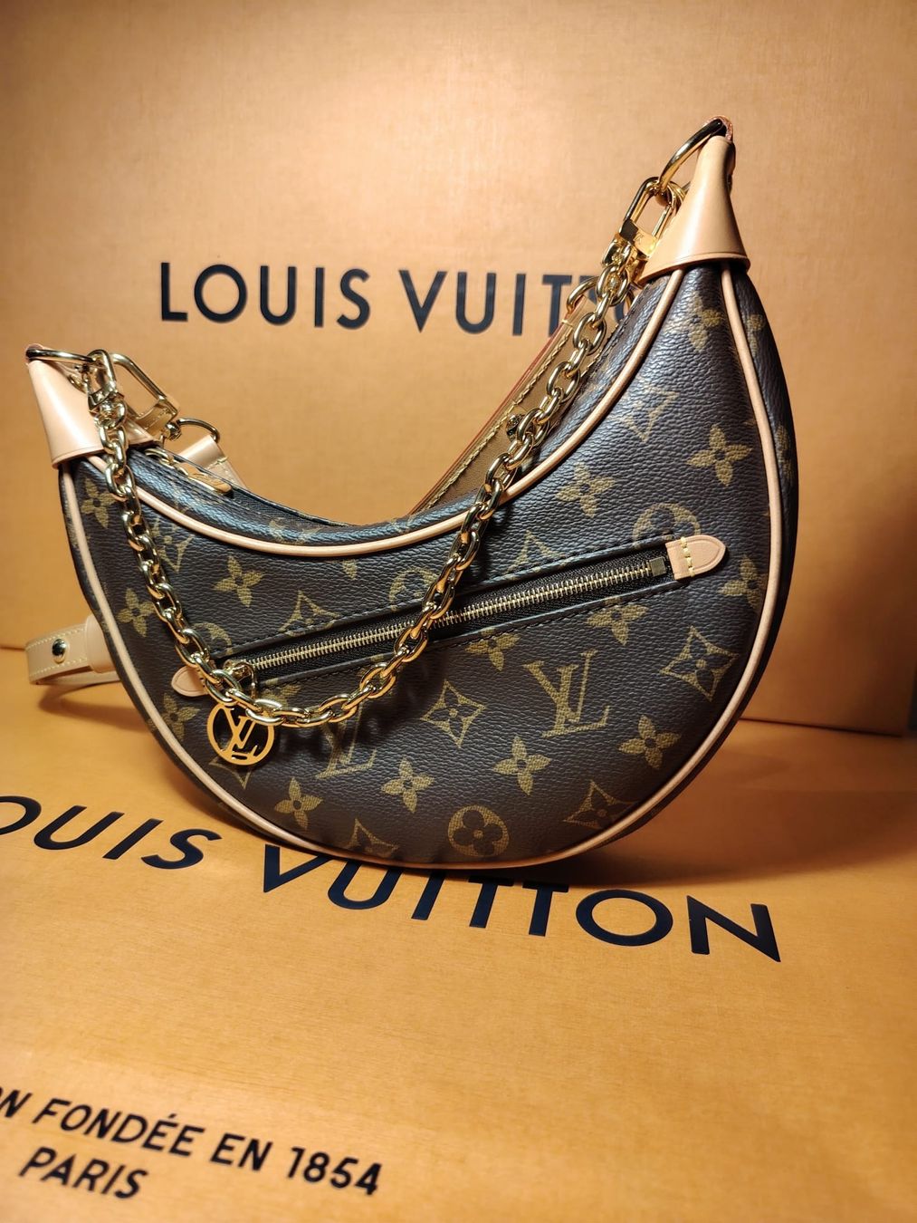Louis Vuitton Taschen für Damen: Sac Louis Vuitton modèle "Loop" – Neu (gemäss Beschreibung) aus Châtelaine von Phil.good