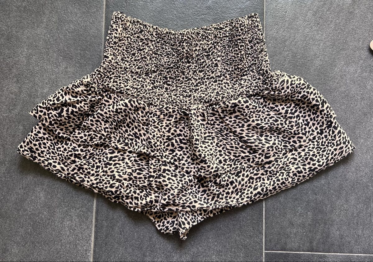 Zara Gonne: Zara Skort, Grösse L – Usato da Wil / ZH venduto da Fellow16 2