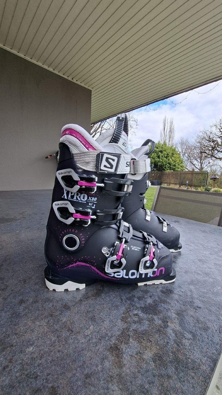 Salomon Damenschuhe: Skischuhe Marke Salamon – Gebraucht aus Schinznach Dorf von bas_f75f 1