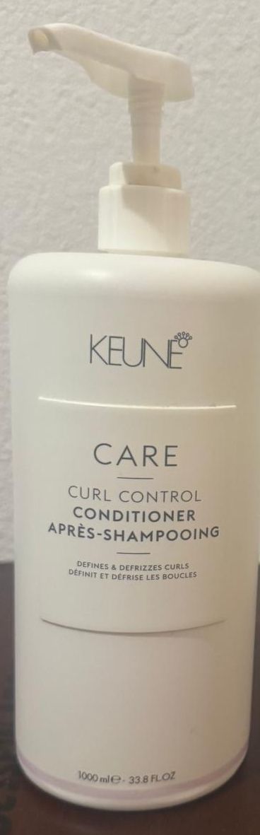 Prodotti di pulizia: Keune Care Curl Control Conditioner 1000ml gebraucht – Usato da Zwingen venduto da Casi7