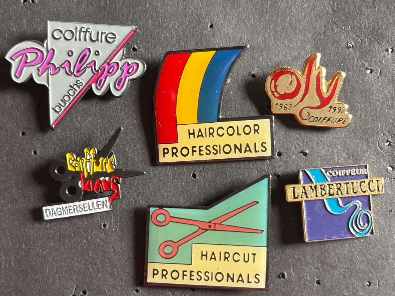 Placchette & Badge: Pins Coiffure – Usato da Lützelflüh-Goldbach venduto da NicoleL.
