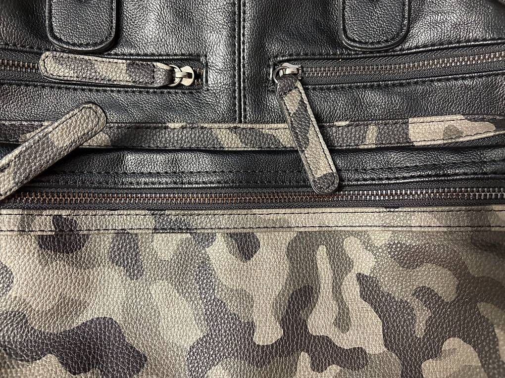 Borse: Praktische Handtasche Camouflage – Usato da Willisau venduto da ani_gtk8 1
