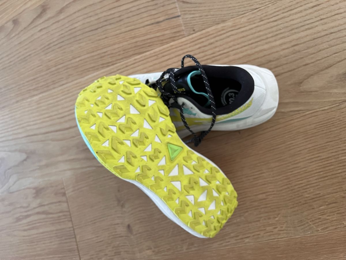 Asics Chaussures hommes: Asics Trabuco Max 5 Grösse 42 – D'occasion à Wiesendangen par gefox 1