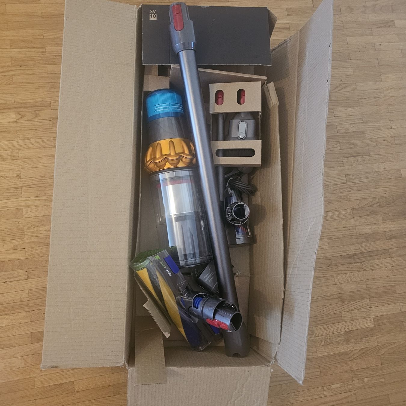 Dyson Aspirapolveri & Accessori: Dyson v15 Neuf – Nuovo (secondo la descrizione) da Plan les ouates venduto da Braun_charly 1