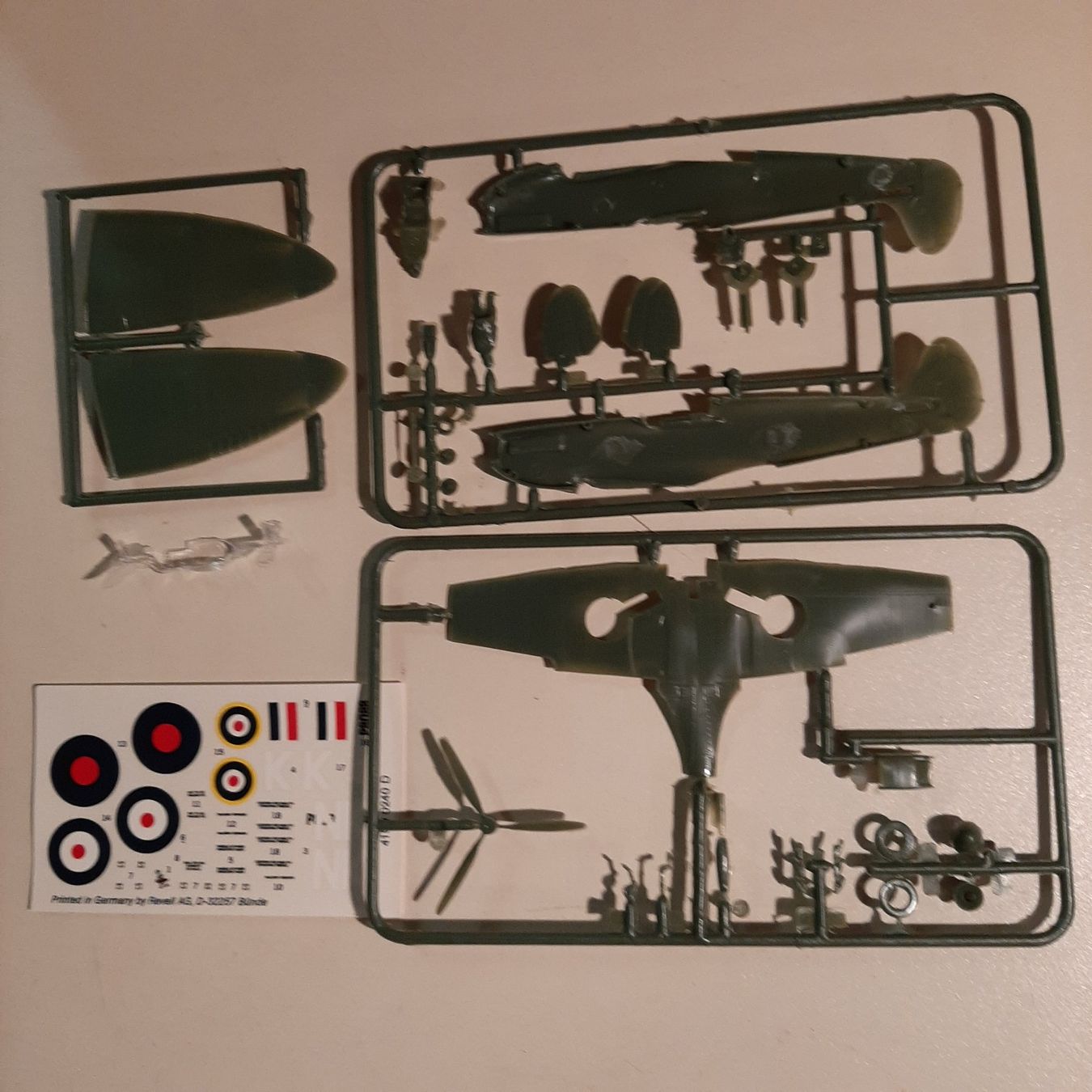 Revell Modellbausätze & Standmodelle: 3120 ... Sp. Spitfire Mk II ... Revell 04150 – Gebraucht aus Bonstetten von Benibanny59 2