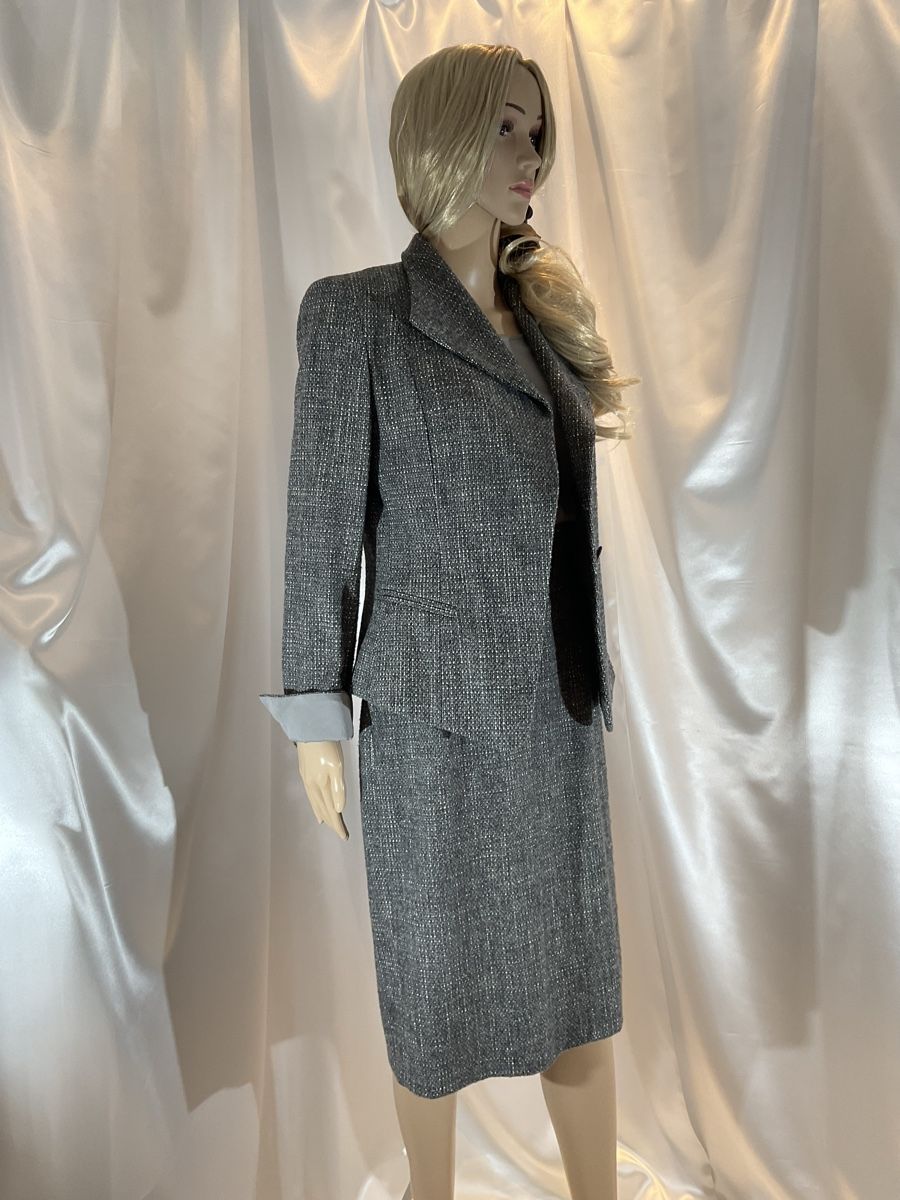 Costumi: MaxMara DeuxPiece in hellgrau in Grösse 38. – Usato da Mariastein venduto da u_n_6s5w 3