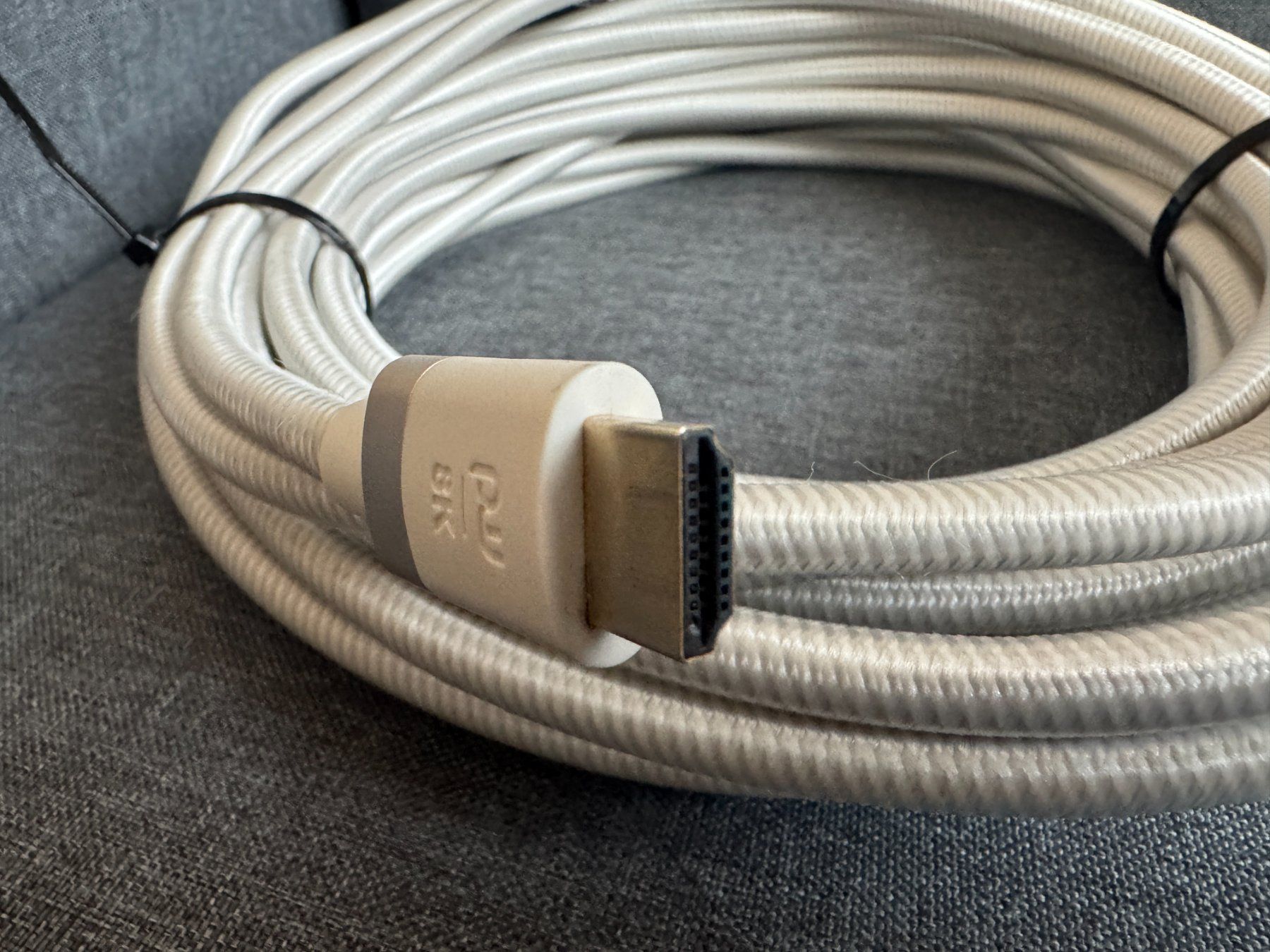 Cavi: Primewire HDMI to HDMI cable, 10m – Usato da Neuchâtel venduto da yan_lq56 1