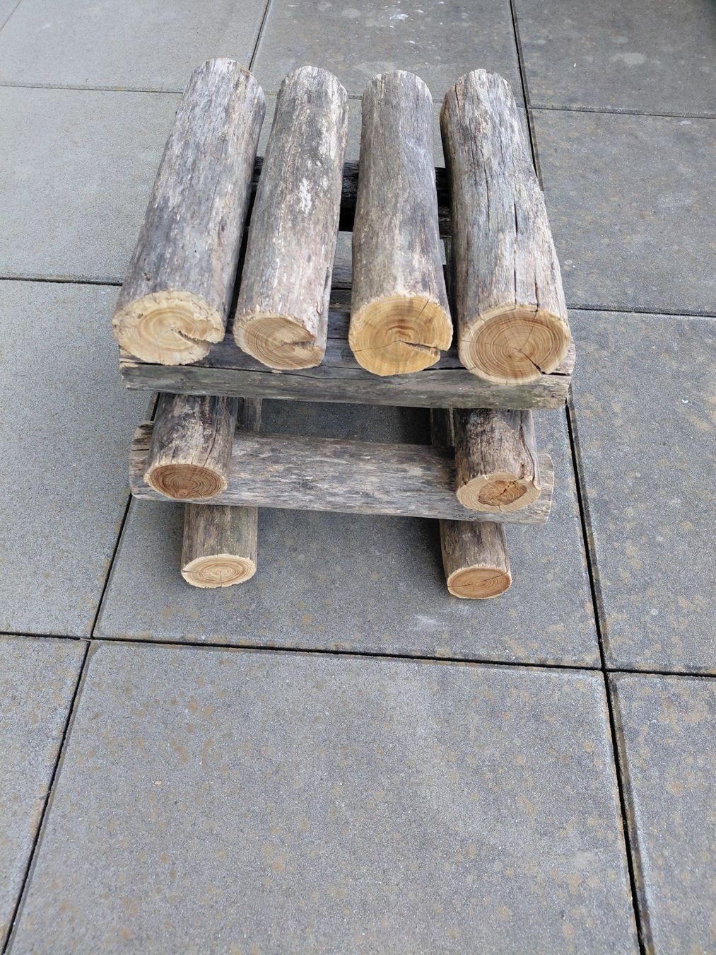Sgabelli: Sitz/Hocker aus Akatzienholz – Nuovo (secondo la descrizione) da Wynigen venduto da haexji01 1