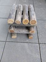 Sitz/Hocker aus Akatzienholz
