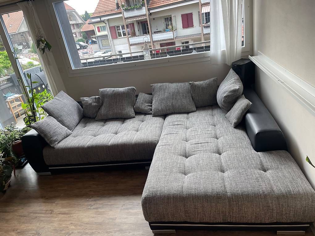 Divani: Grosses bequemes Sofa  – Usato da Münsingen venduto da Phippu111