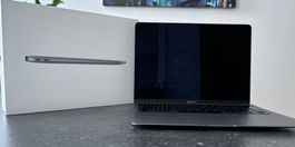 MacBook Air 13" 2020 – i5, 8GB, 512GB SSD