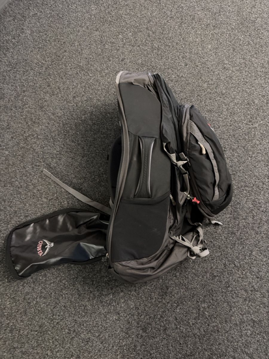 Osprey Zaini: Osprey Trekking-Rucksack mit Tagesrucksack – Usato da Thun venduto da BanjoDan 4
