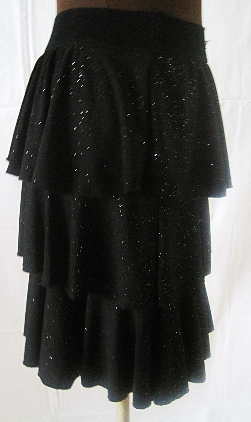 Gonne: Glitzer-Tanzrock (Mini) Gr. M/L – Usato da Rickenbach Sulz venduto da Sodeli23 2