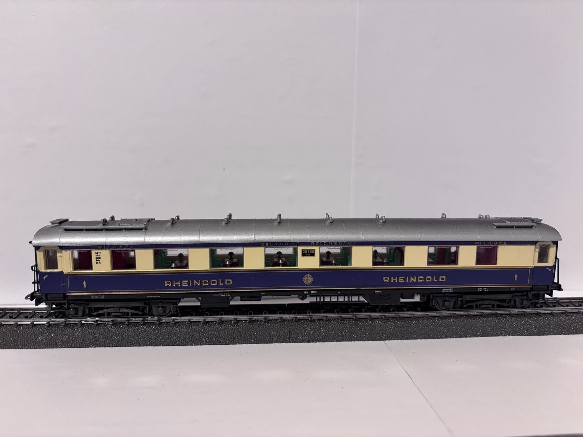 Liliput Modellini di ferrovie: LILIPUT Rheingold Wagenset – Usato da Lungern venduto da Tim_pr7p 5