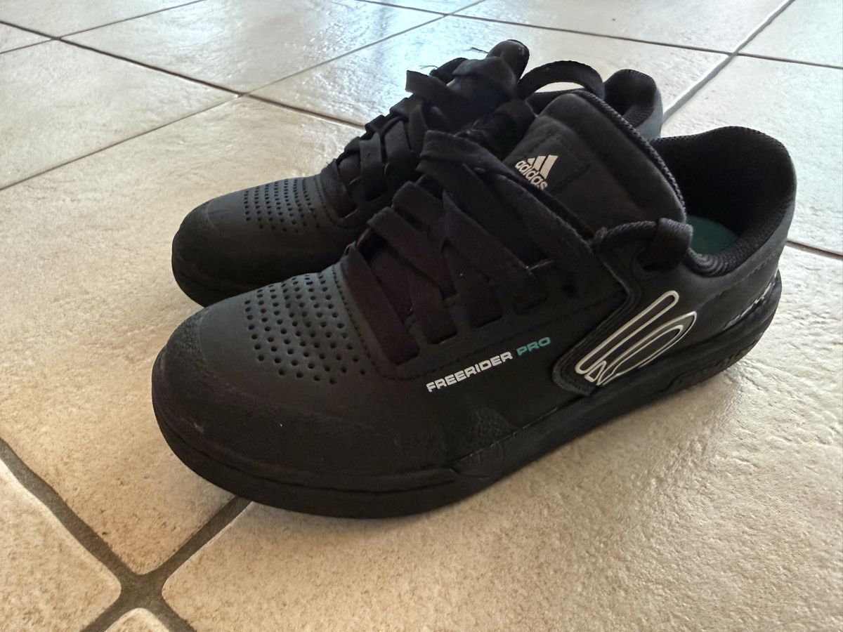Five Ten Chaussures hommes: Adidas Five Ten Freerider Pro – D'occasion à Cham par carmenblacky