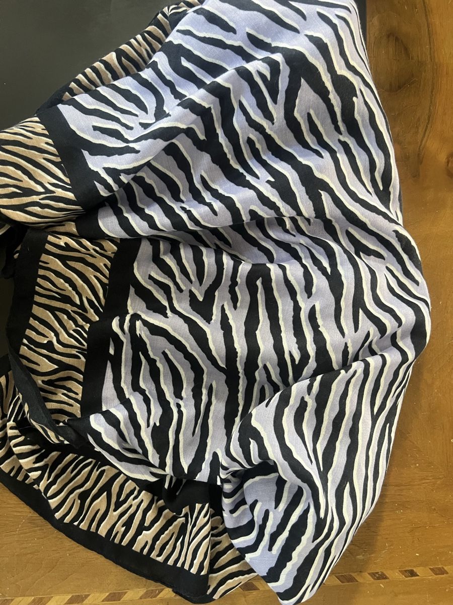 Foulard & Sciarpe: Schöner Schal mit Zebra-Muster – Nuovo (secondo la descrizione) da Schaffhausen venduto da Bettina.maier 1