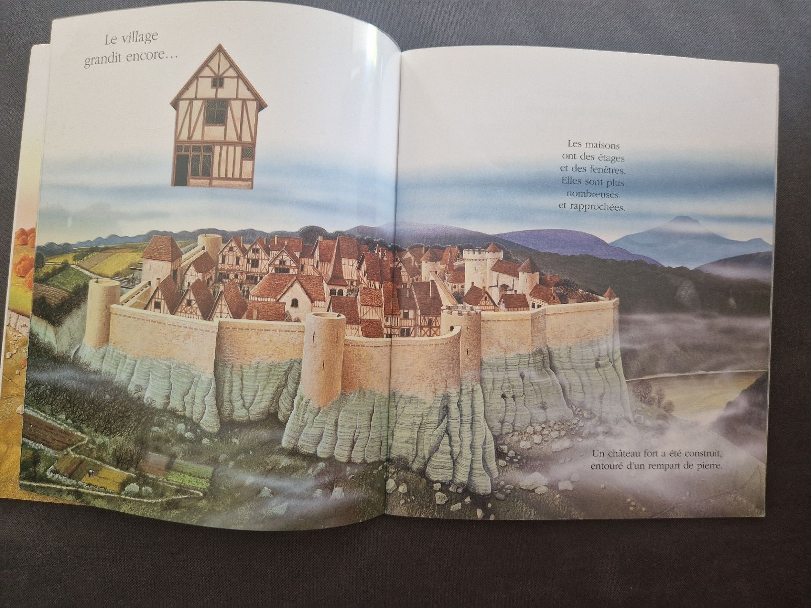 Bücher: Cache-cache avec La ville – Neu (gemäss Beschreibung) aus Villars-sur-Glâne von Agnie80 2