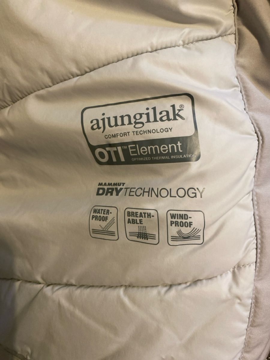 Mammut Vestes: Elegante MammutWinterjacke, Grau, Grösse M – D'occasion à Kölliken par ale_7d8j 2