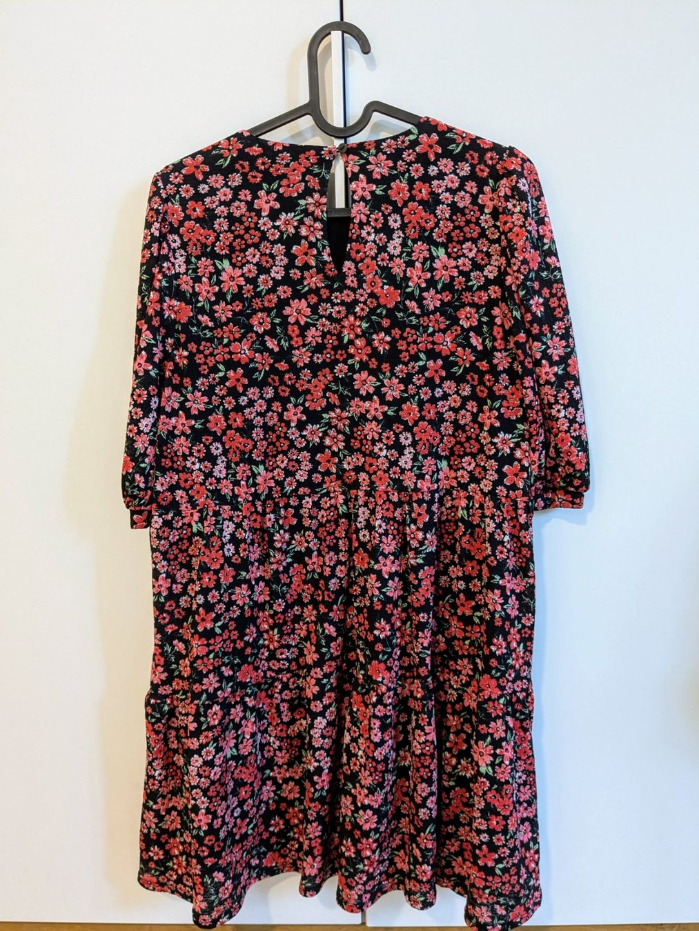 Only Vestiti: Blumenkleid von Only, Grösse S – Usato da Zürich venduto da crem8 1