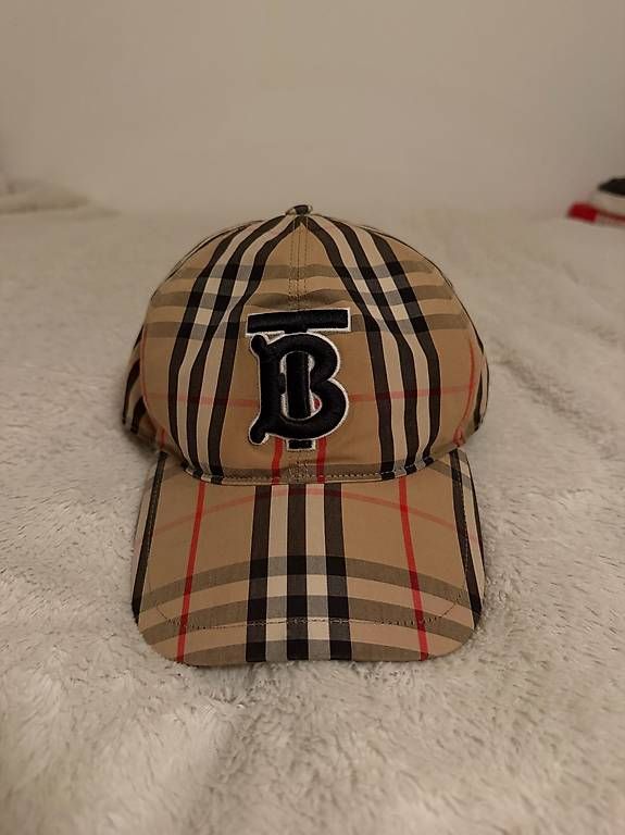 Hüte, Mützen & Caps: burberry cap – Gebraucht aus St. Gallen von Kristian2311