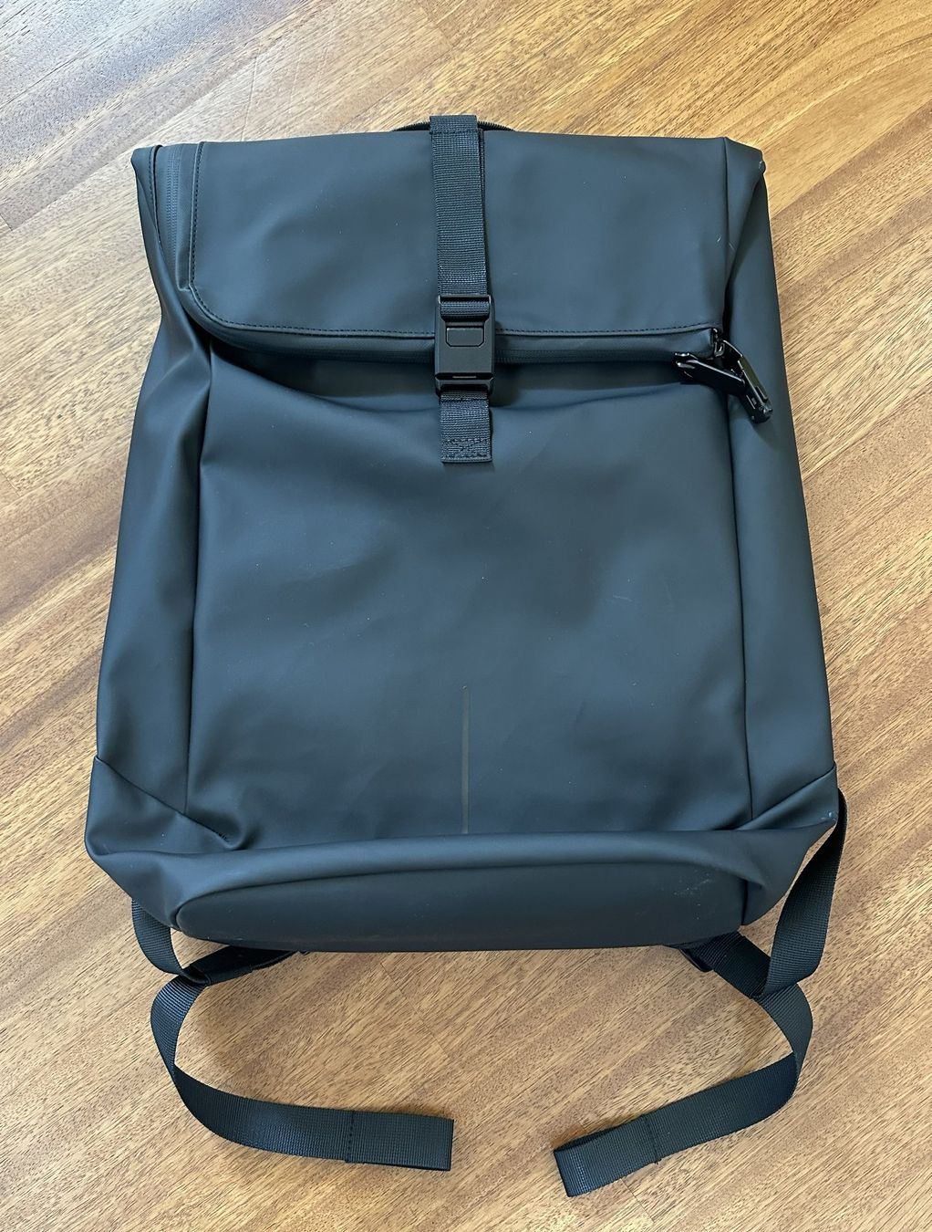 Sacs à dos: Moderner schwarzer Rucksack – wasserabweisend & stylisch – D'occasion à Auw par Xcom