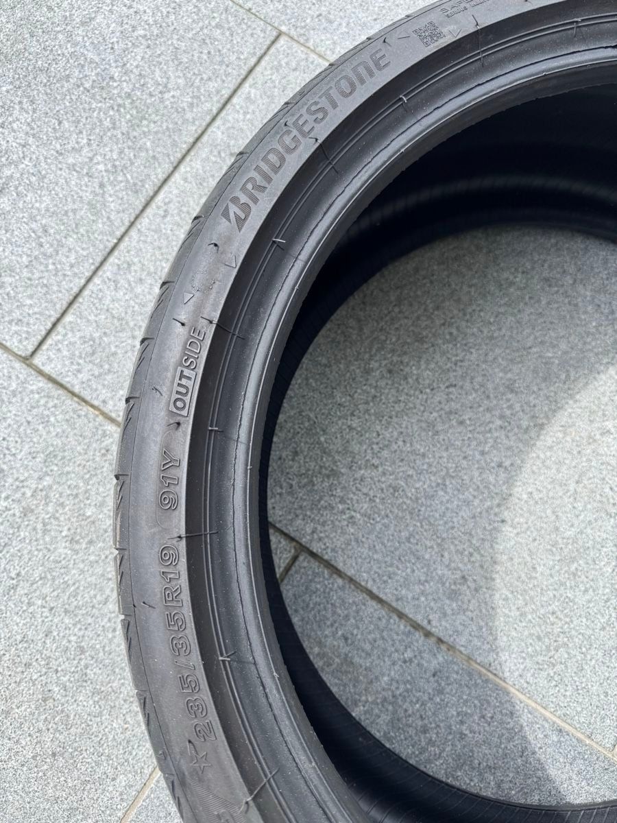 Bridgestone Sonstiges Fahrzeugzubehör: Bridgestone Potenza 235/35-R19 – Gebraucht aus Murgenthal von Beev83 1