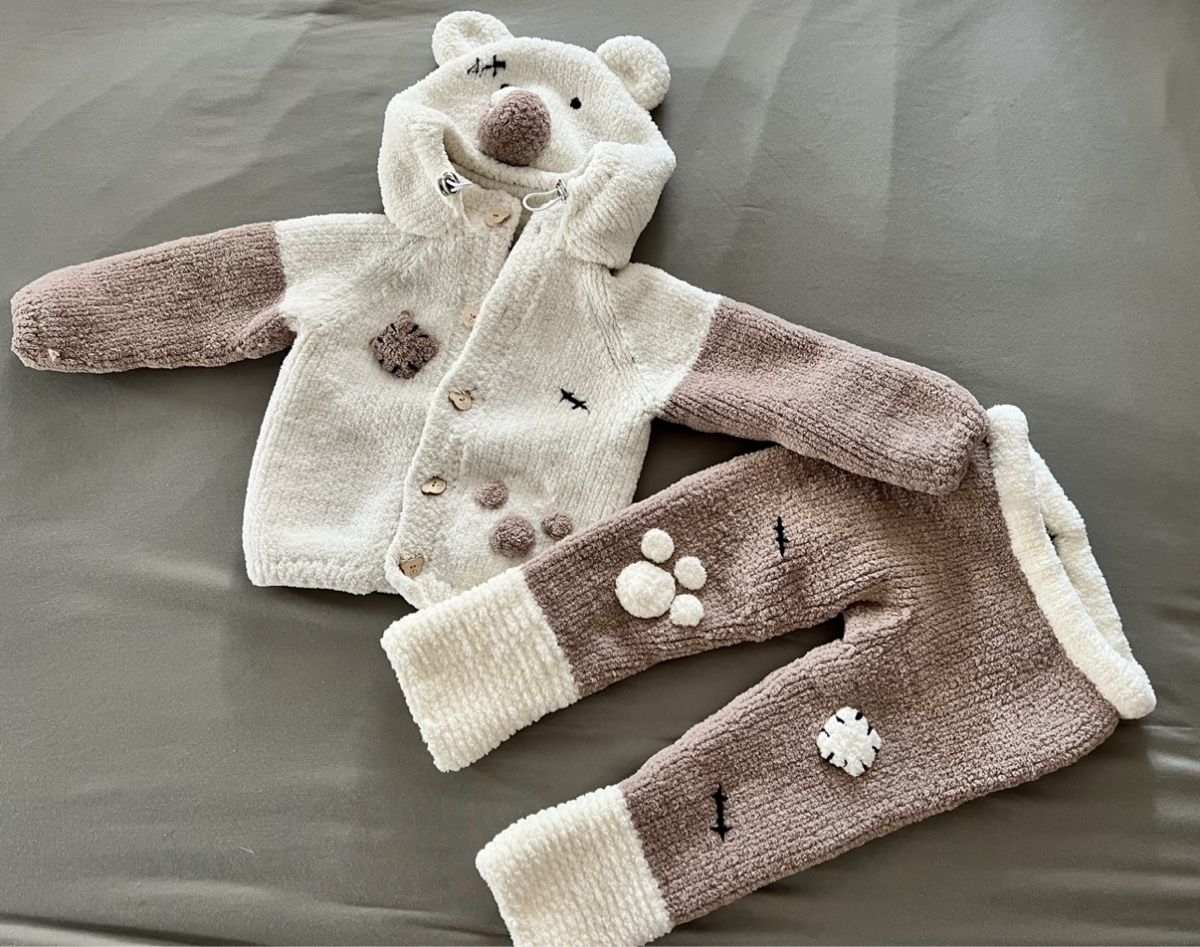 Lotti di vestiti: Ensemble bébé chaud ours polaire fait main – Usato da La Chaux-de-Fonds venduto da Sabinchenn 2