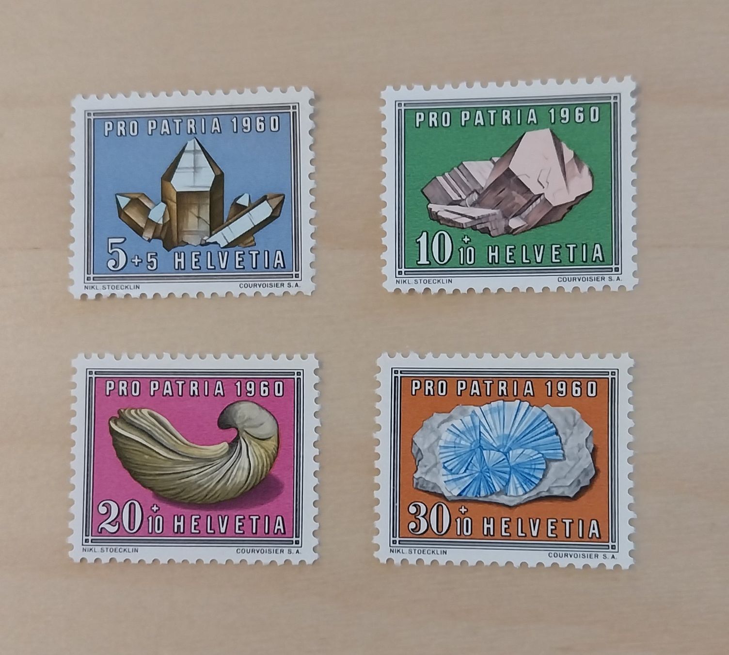 Tous les timbres: ProPatria 1960 - NON OBLITERES – Neuf (Voir description) à Bussigny par jaqual