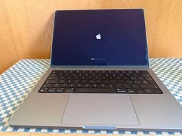 Macbook Pro 16 GB / 1 TB SSD