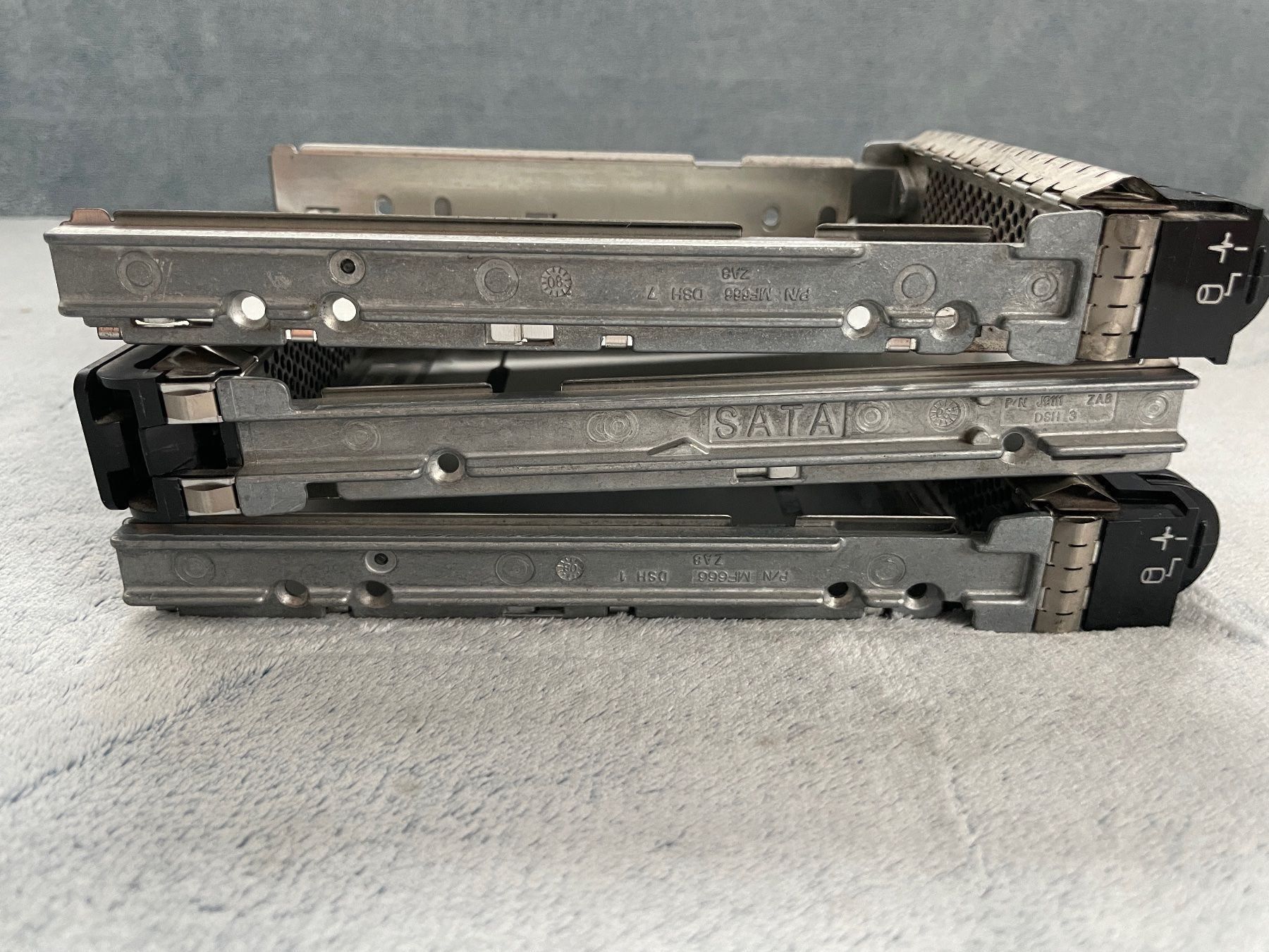 Server: 3 HDD Server Caddy 3.5" – Usato da MAGDEN venduto da GoldenEagle2020 3