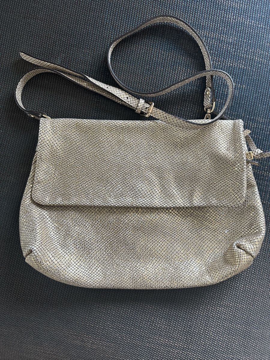 Borse da donna: Goldtasche – Usato da Bäch SZ venduto da ruslena29 2