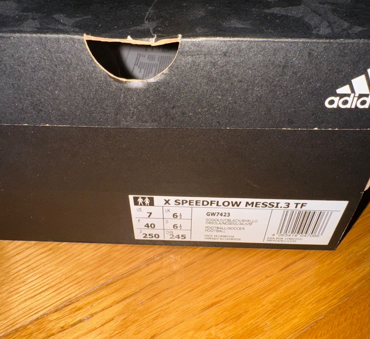 Altro in Alpinismo & Escursioni: Chaussures de foot, 40, Messi Adidas – Usato da Cologny venduto da PEACEANDLOVE 5
