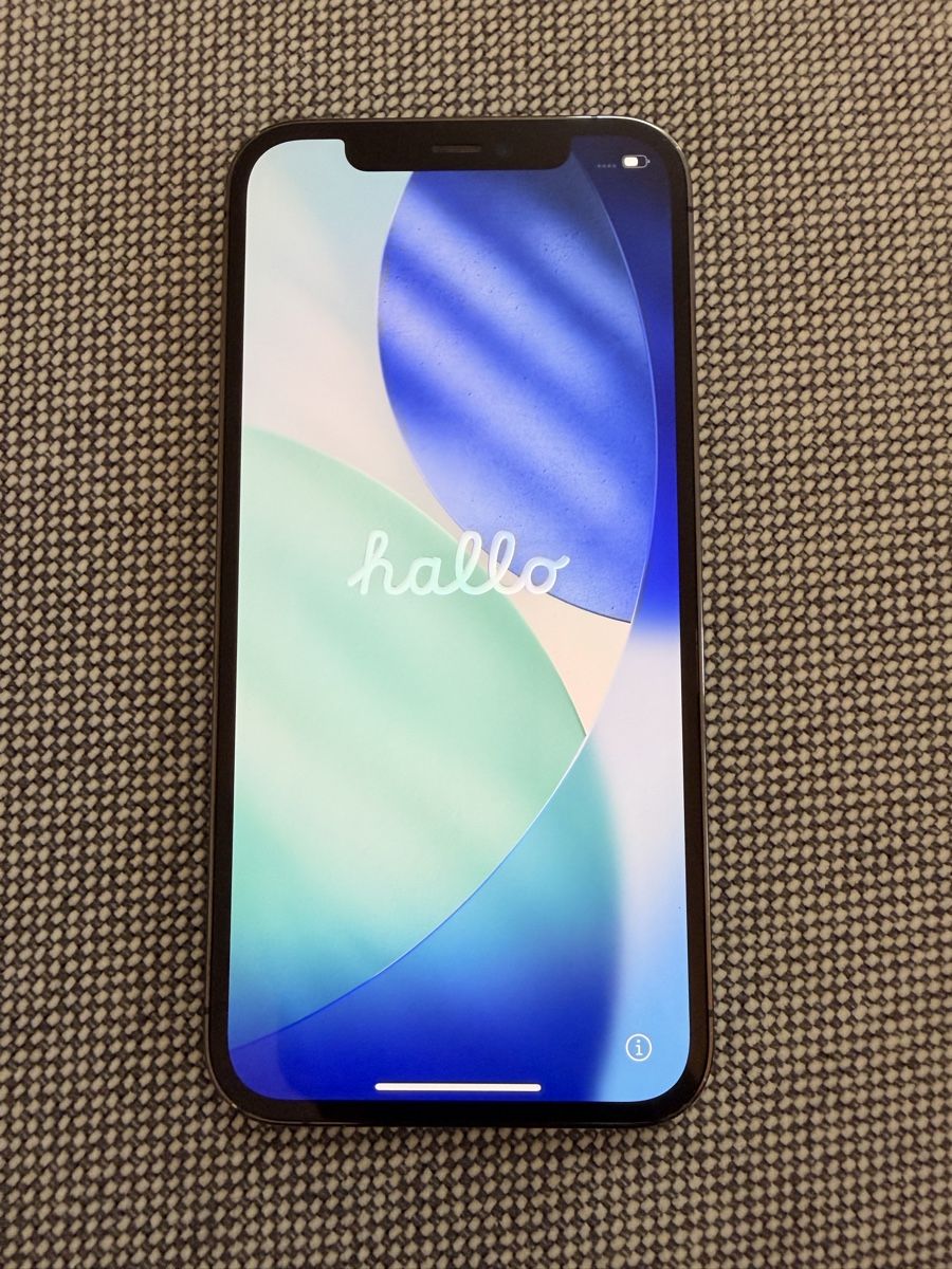 Apple Telefoni cellulari / Smartphones: iPhone 12 pro – Usato da Kölliken venduto da StephanieY