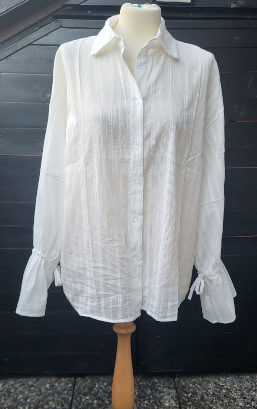 Camicette: Blouse-chemise blanche en coton  – Nuovo e nell'imballaggio originale da Fribourg venduto da VictoriaShop7 1