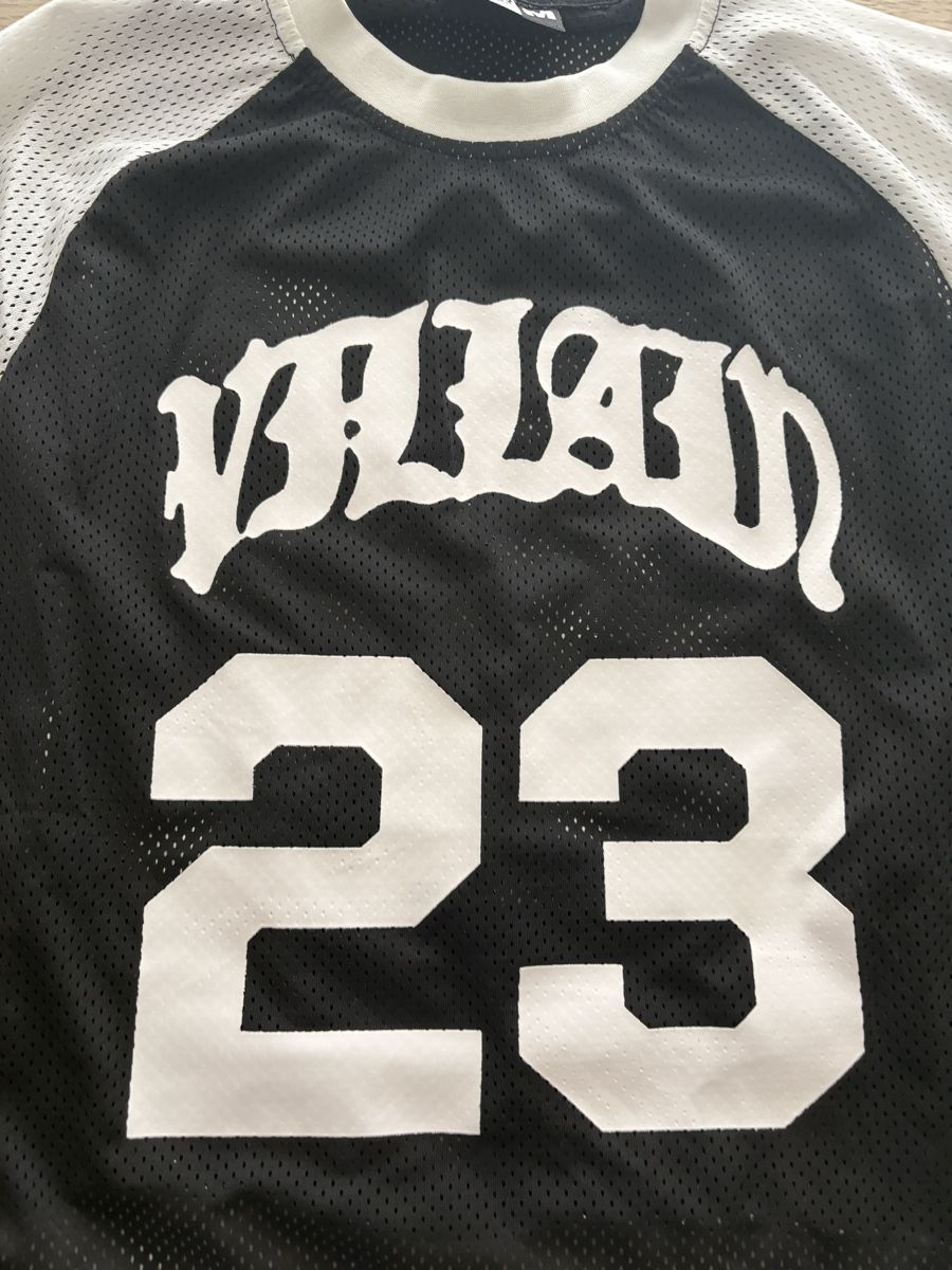T-shirts: Villain World Jersey – D'occasion à Domat/Ems par tim_lq6b 1
