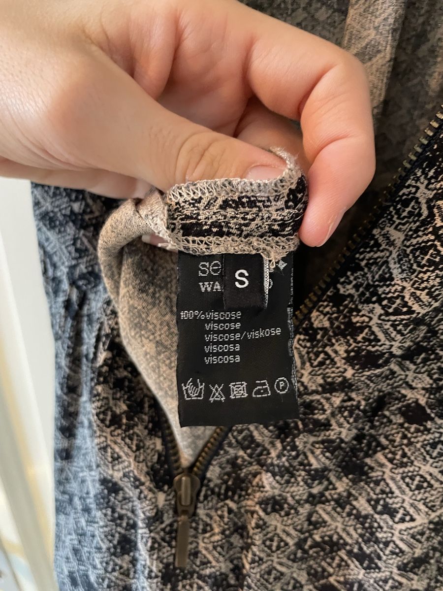 Sessun Vestiti: Kleid von SESSÙN – Usato da St. Gallen venduto da ann_llt9 4