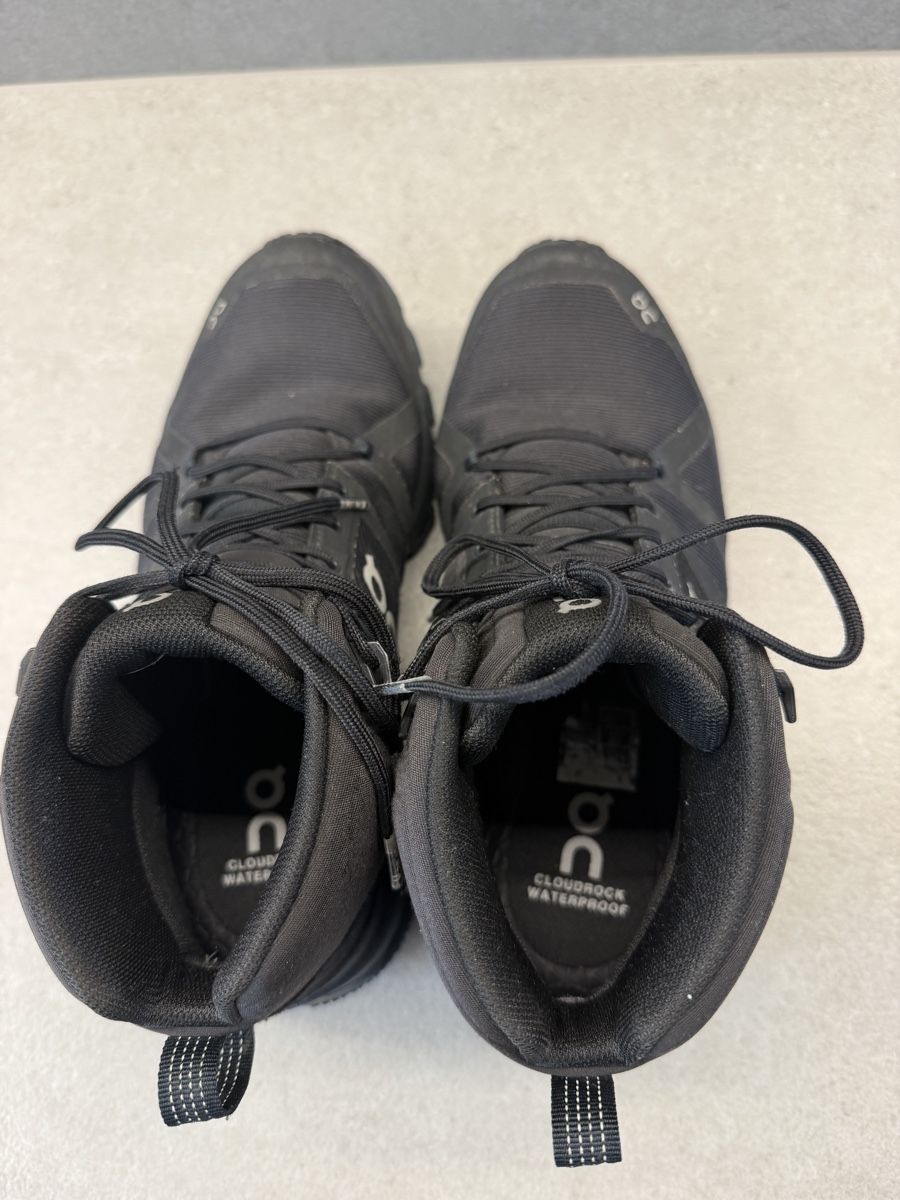 On Herrenschuhe: On Cloudrock Waterproof Wanderschuhe schwarz Grösse 40.5 – Gebraucht aus Niederrohrdorf von Mele1177 5