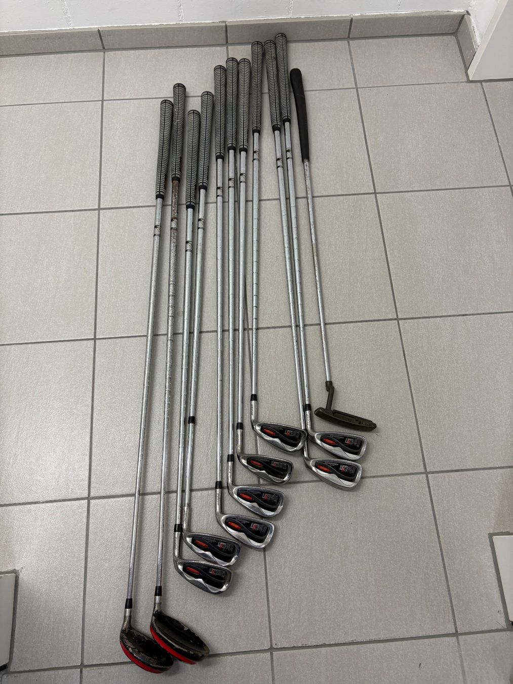 Schläger & Sets: Golfschläger Set - 11 Schläger inkl. Tasche – Gebraucht aus Zürich von lin_2r6f 6
