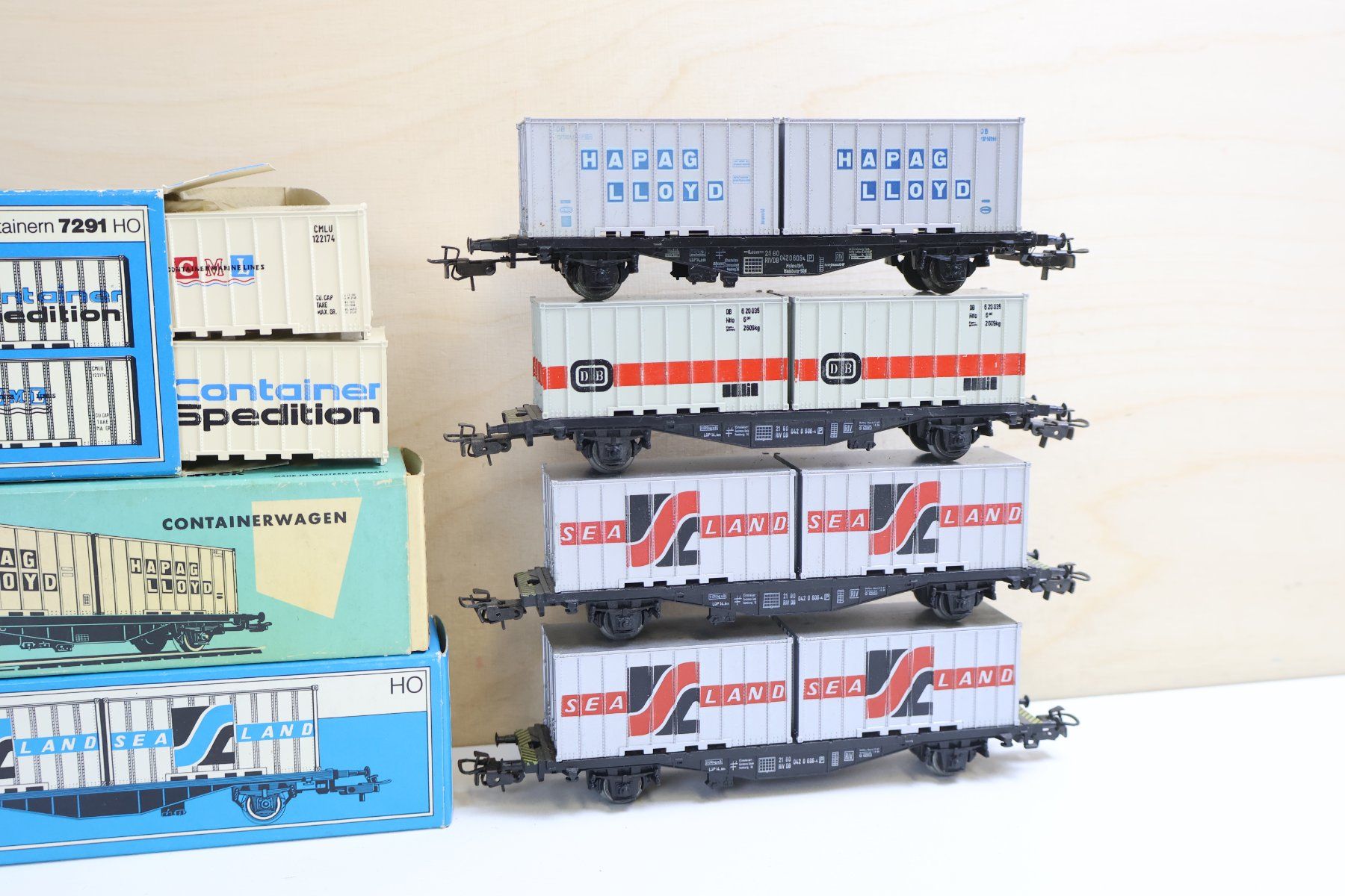 Märklin Modellini di ferrovie: Märklin 4 x Containerwagen H0 + extra Container Set 7291 – Usato da Winterthur venduto da Monstera 3