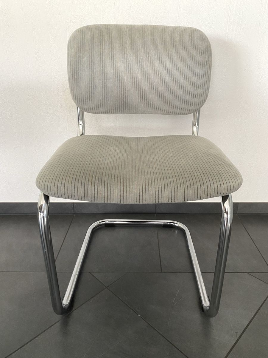 Chaises: Design Freischwinger Stühle Chairs – D'occasion à Olten par sportwelt 4