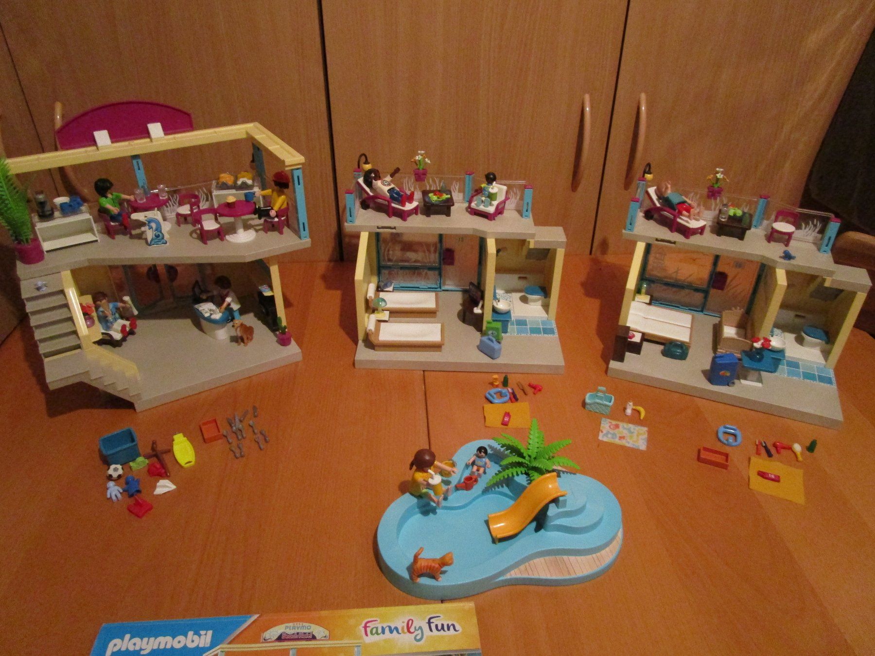Playmobil Spielzeuge: Playmobil:  Beach Hotel – Gebraucht aus Wetzikon ZH von Storchadebar 1