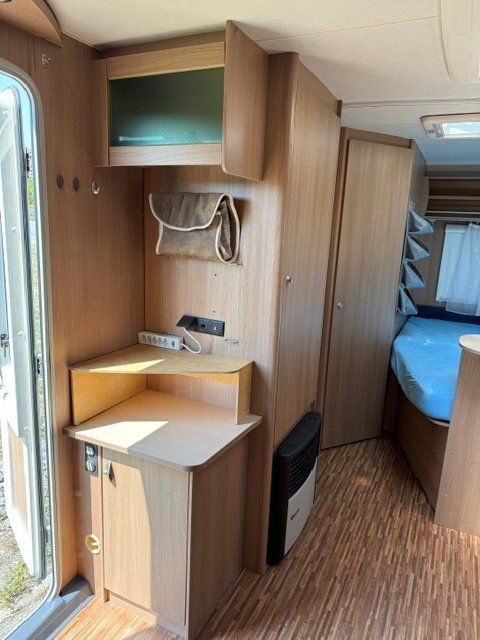Bürstner Camping Fahrzeuge: Wohnwagen mit Vorzelt 1360 kg – Gebraucht aus Lömmenschwil von Steinbock98 8