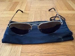 Sonnenbrille repariert
