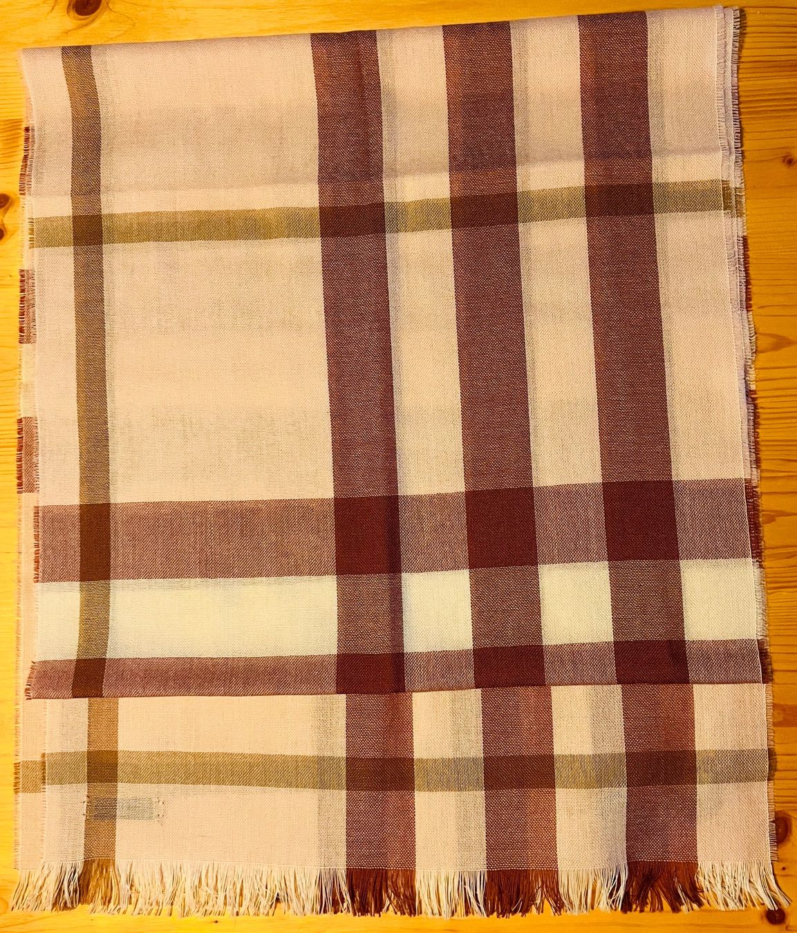 Burberry Foulards & écharpes: Écharpe Burberry – Neuf (Voir description) à Brüttisellen par sharon68