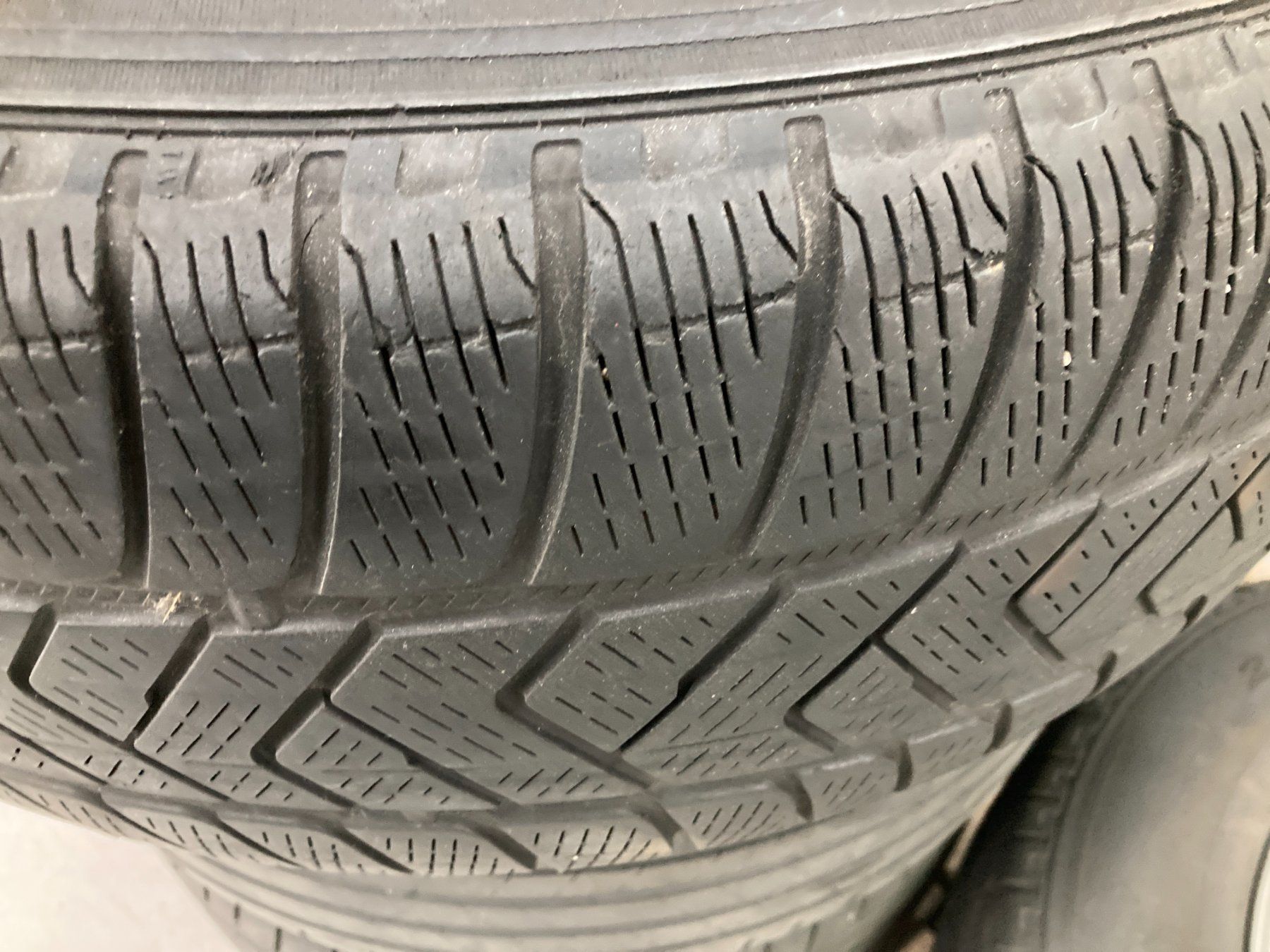 Audi Pneumatici & Ruote complete: Audi Q5 Winterräder 235/65R17 – Usato da Cham venduto da WB2223 6