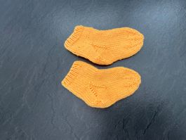 Handgestrickte Kindersocken 6-9 Monate Fussänge 9 cm