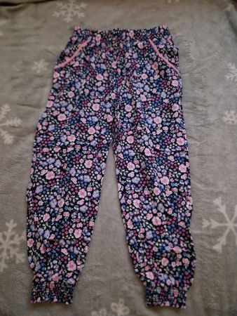 Blumenhose für Mädchen, Grösse 110, Top Zustand!