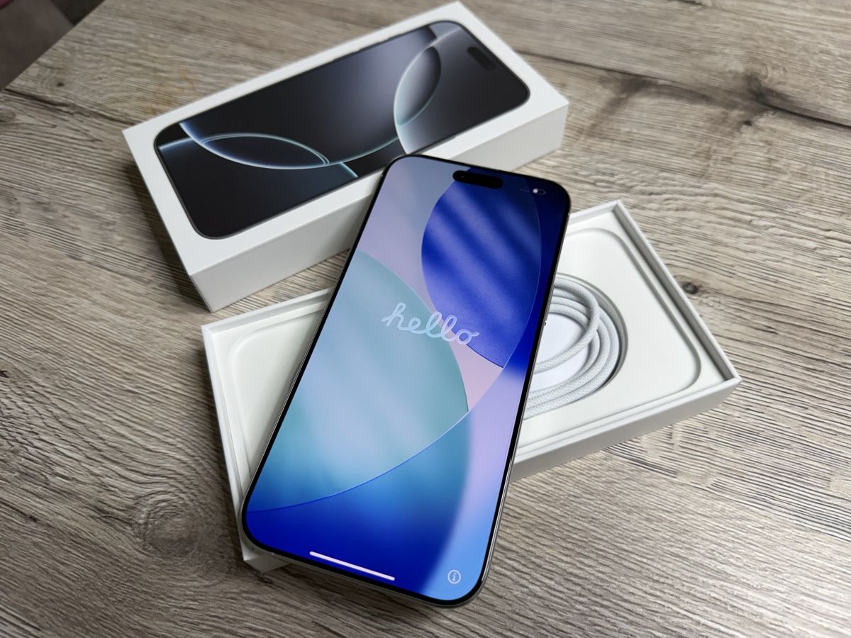 Apple Telefoni cellulari / Smartphones: iPhone 16 Pro Max 256GB White Titanium – Usato da Benglen venduto da bmwgt