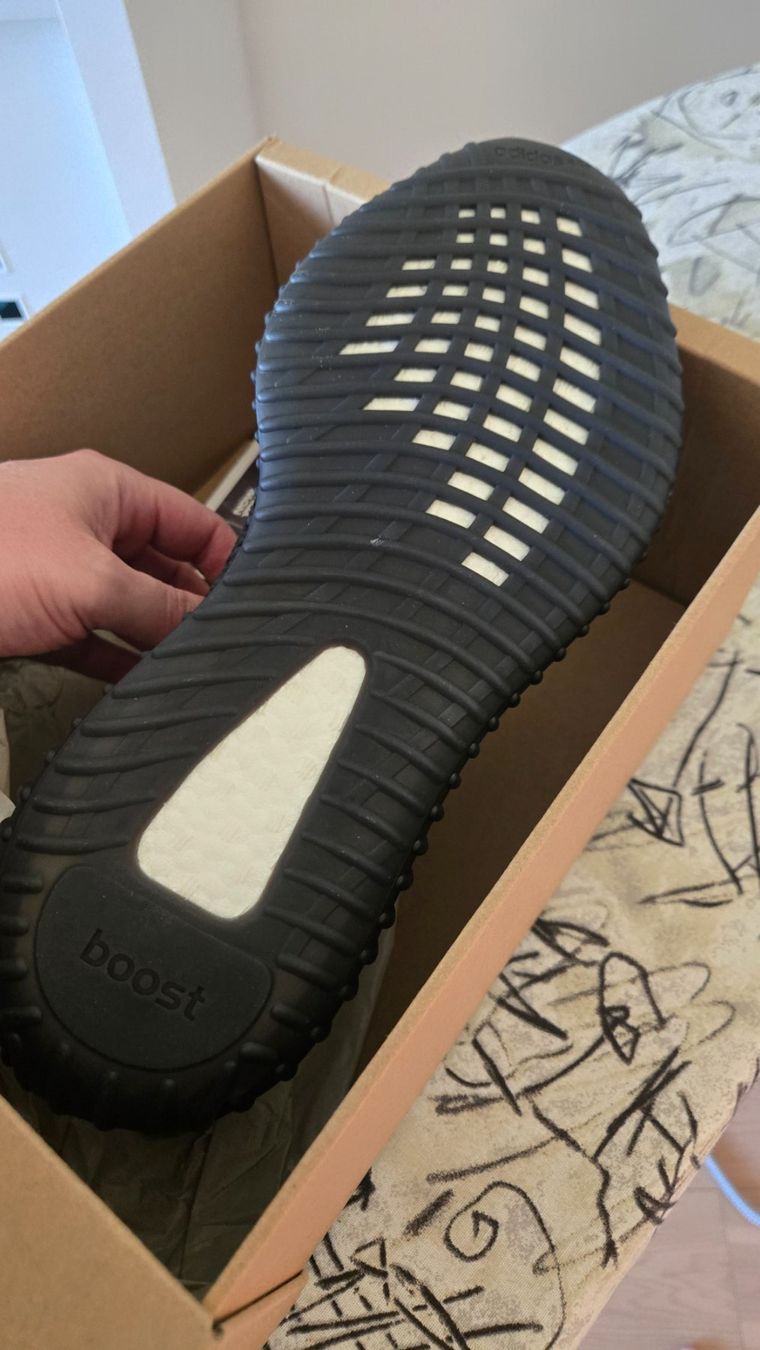 Adidas Scarpe da uomo: Yeezy 350 V2 Black – Nuovo e nell'imballaggio originale da Horgen venduto da Biffy2010 3